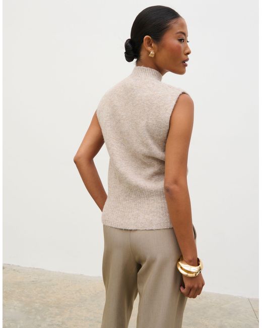 Pretty Lavish Natural – hochgeschlossener, ärmelloser strickpullover