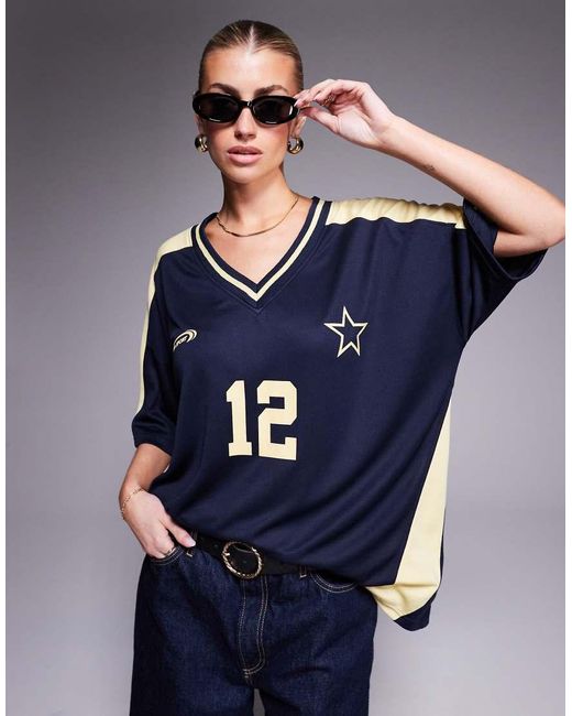 Camiseta Y Amarilla Extragrande De Estilo Futbolero Con Cuello De Pico De Sport (Parte De Un Conjunto) Kaiia de color Blue