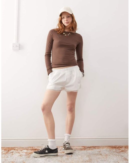 Top A Maniche Lunghe di Weekday in Brown
