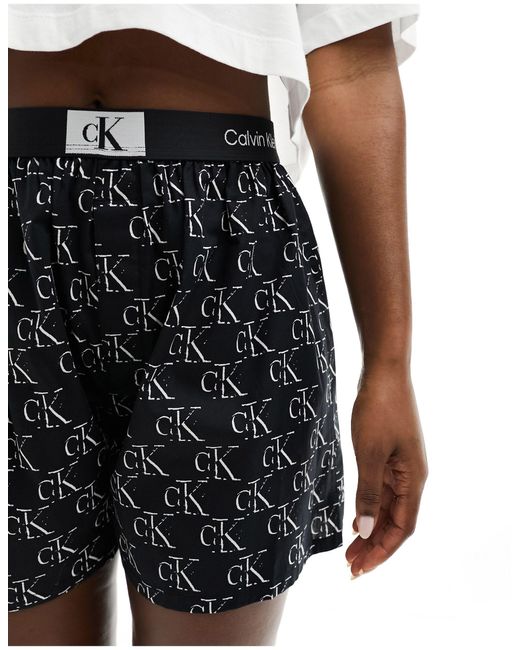 Calvin Klein Multicolor – ck 96 – pyjama-set aus shorts und hemd aus gewebter baumwolle mit schwarz-weißem logodruck