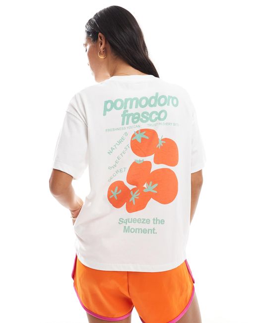 Pull&Bear White Tomato Graphic T-shirt
