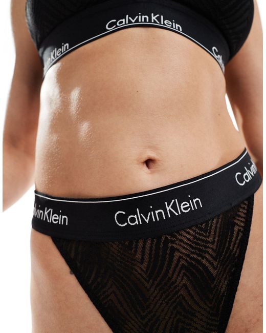 Modern lace - perizoma con fascette sottili di Calvin Klein in Black