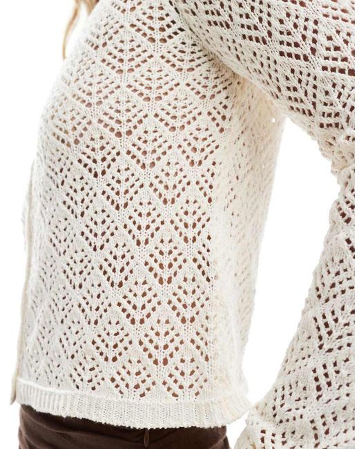 Stradivarius Fijngebreid Vest Met Lange Mouwen in het White