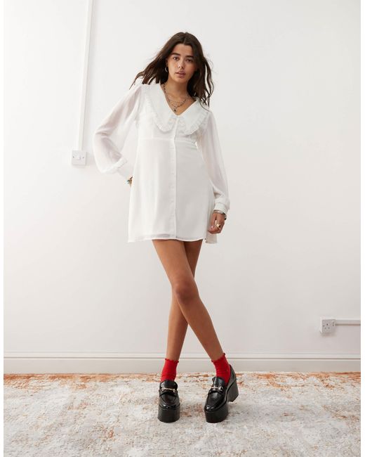Reclaimed (vintage) White – langärmliges minikleid mit kragen
