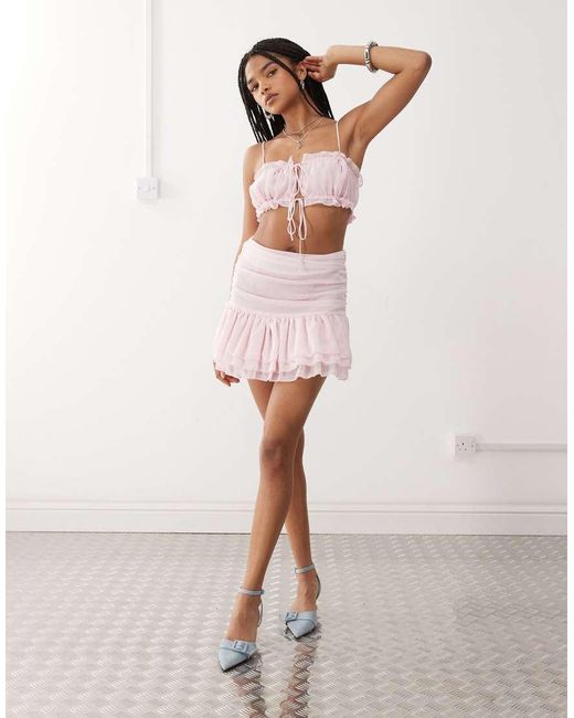 Amy Lynn Gelaagde, Gerimpelde Minirok Van Co-Ord Set in het Natural