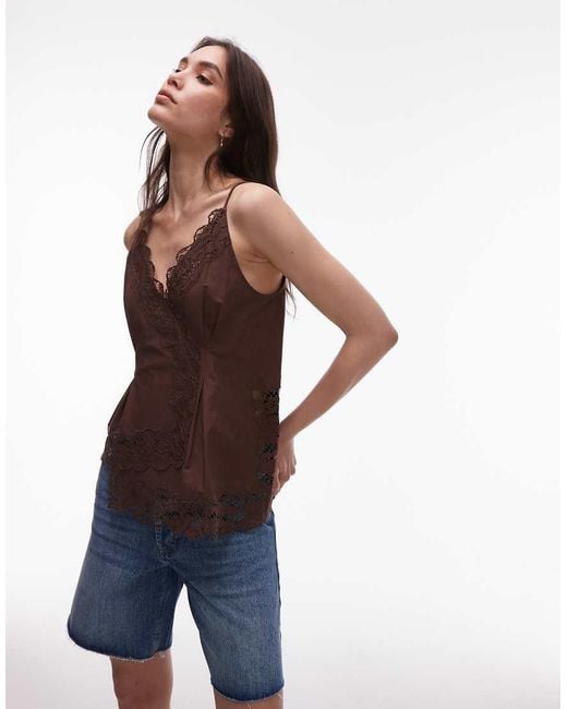 Top Marrón De Tirantes Con Bajo Asimétrico De Encaje De TOPSHOP de color Blue