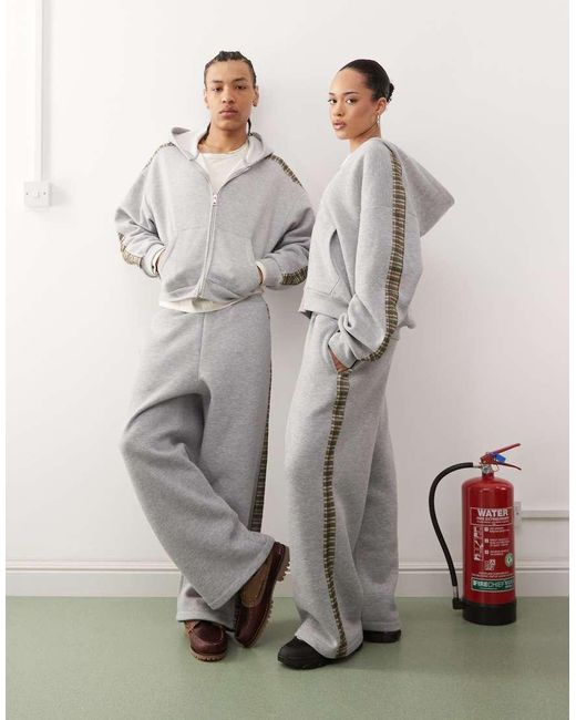 Reclaimed (vintage) Uniseks Joggingbroek Met Wijde Pijpen En Geruite Zijstreep in het Gray