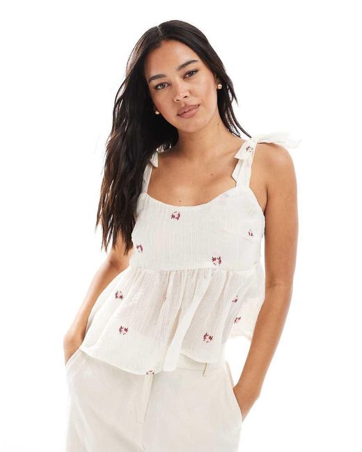 New Look White Ditsy Floral Tie Strap Cami Top