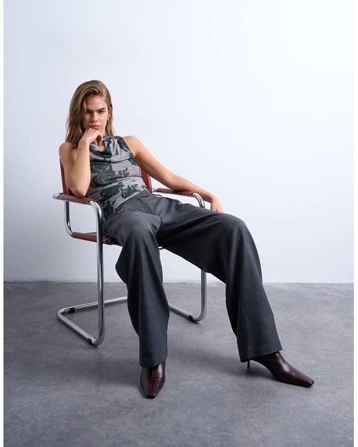 Top Gris Asimétrico Con Estampado Floral Y Detalle De Fular De Malla De TOPSHOP de color Blue