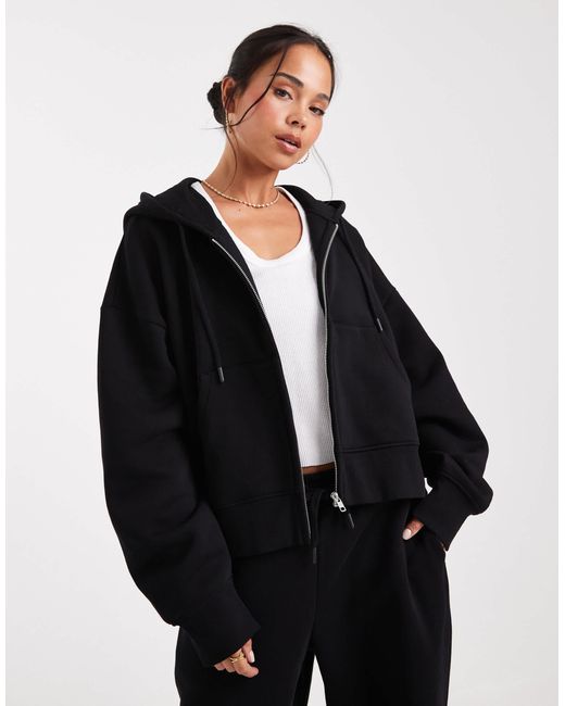 ASOS Black – cropped-kapuzenjacke
