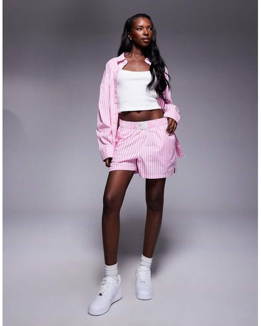 Pantaloncini di Nike in Pink