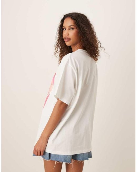 Camiseta Extragrande Con Estampado Gráfico "Cosmopolitan" De ASOS de color Multicolor