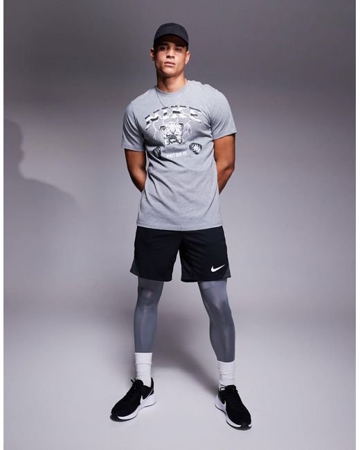 Nike Gray Bulldog Graphic T-shirt for men