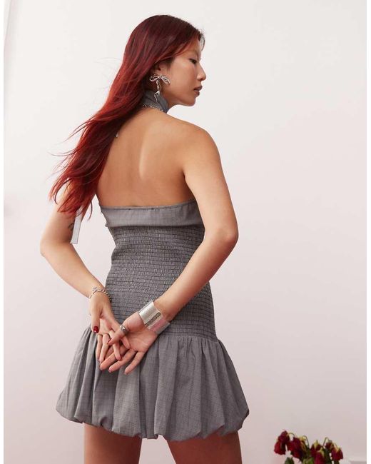 Vestito A Palloncino Corto Con Vita Arricciata A Quadri Bianco E Nero di Lioness in Purple