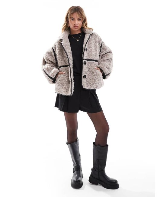 Chaqueta Gris Con Cuello Alzado De Borreguito Rizado De ASOS de color Gray