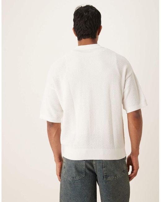 Polo décontracté boutonné en maille avec broderie sur la poitrine - écru ASOS pour homme en coloris White