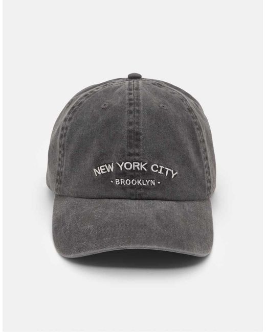 Cappellino Con Scritta New York City di Pull&Bear in Gray