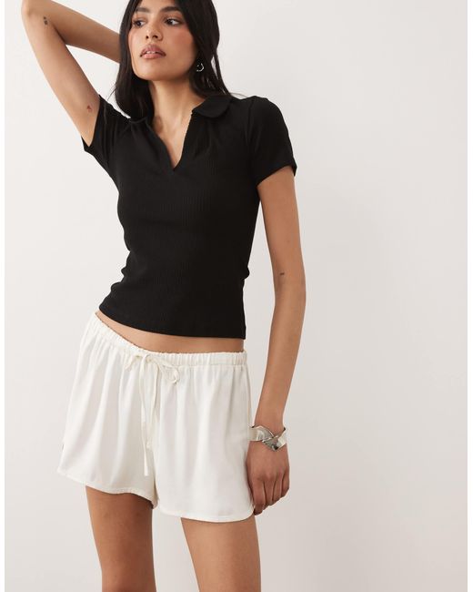 Mini-short ASOS en coloris Natural