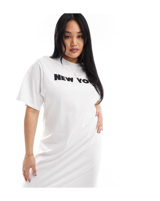 ASOS White Asos design curve – wadenlanges t-shirt-kleid mit oversize-schnitt und schriftzug