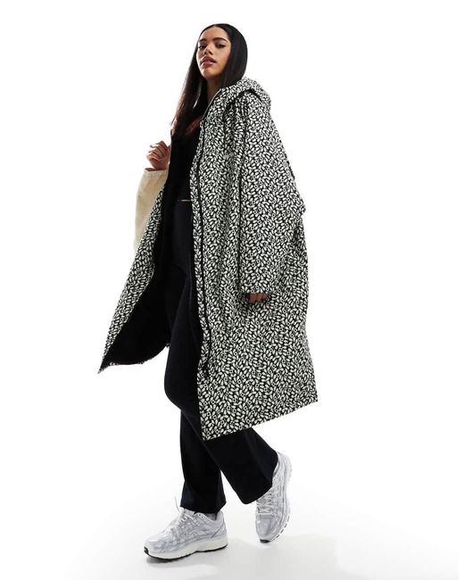 Regatta Black Orla Kiely Changing Robe Waterproof Rainwear