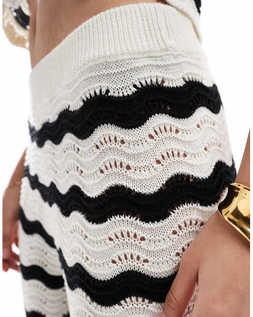 New Look Broek Met Golvende Stiksels in het White