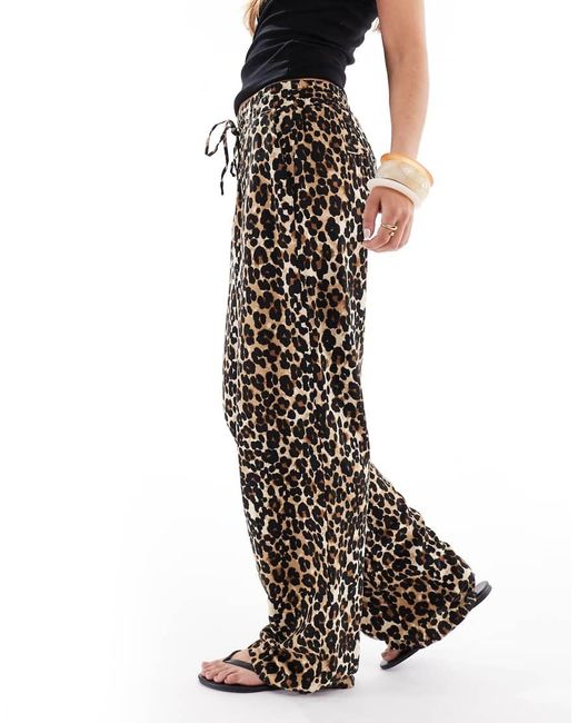 Vero Moda Broek Met Wijde Pijpen Van Linnenmix Met Luipaardprint in het Black