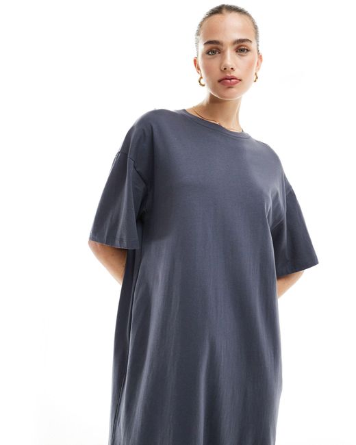 Vestito t-shirt oversize al polpaccio antracite di ASOS in Blue