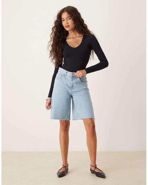 ASOS Naadloze Corrigerende Body V-Hals in het Blue