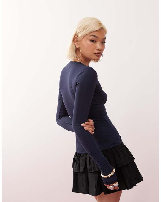 Top A Maniche Lunghe Slim Con Bottoni Sul Davanti di Weekday in Blue