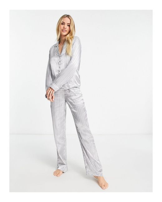 Vero Moda Tall Pyjamaset Van Satijn Met Overhemd En Broek Met Krijtstreep  in het Wit | Lyst NL