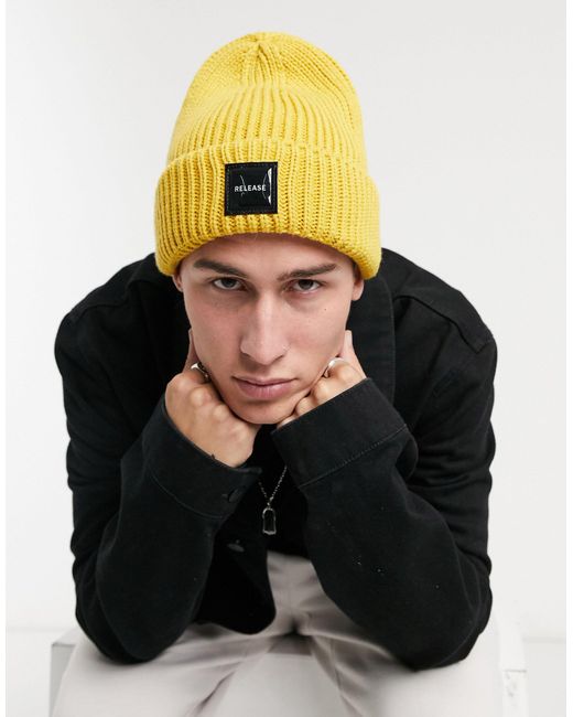 Bershka Thick Patch Beanie in Yellow for Men - Lyst
