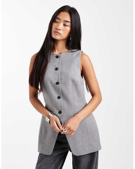 Gilet Sartoriale Accollato Sagomato Sui Fianchi Monocromatico Con Motivo A Spina Di Pesce di ASOS in White