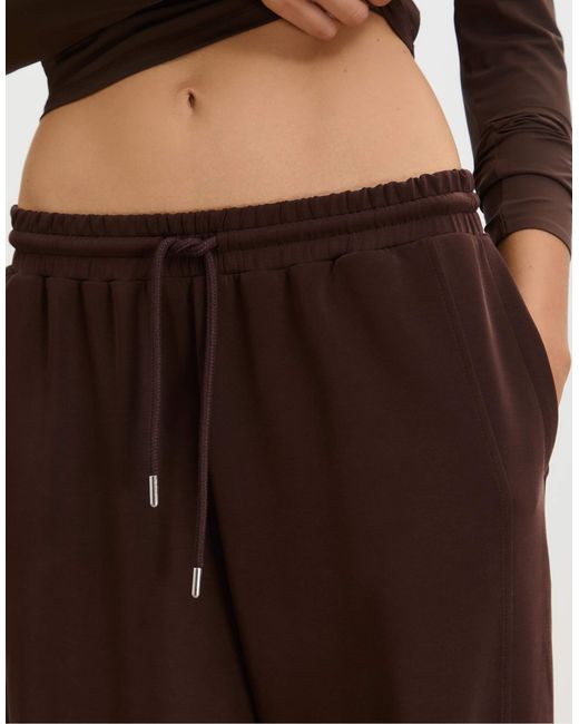 Stradivarius Brown – weiche, weite jogginghose