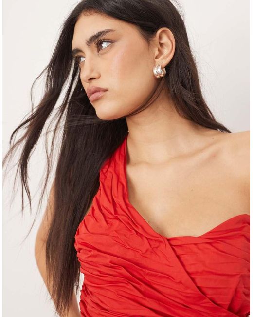 ARRANGE Maxi-Jurk Met Blote Schouder En Drapering in het Red