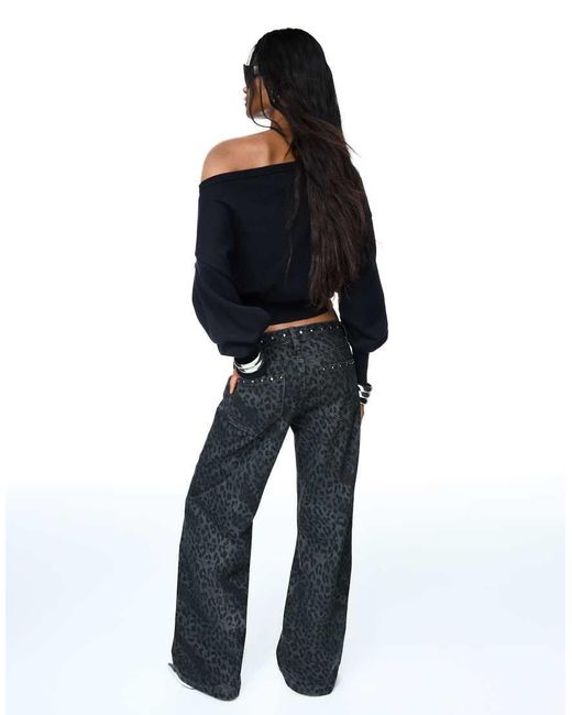Pantaloni Dritti Grigi Con Stampa Animalier E Borchie di Bershka in Blue