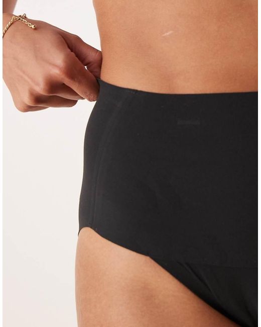 Spanx Undie-Tectable in het Black
