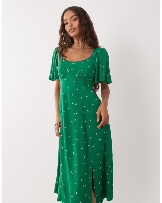 Nobody's Child Petite Green Deedee Short Sleeve Scoop Neck Tie Back Midi Dress