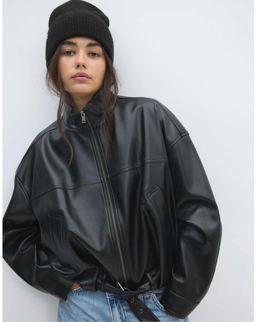 Stradivarius Black Basic-strickmütze