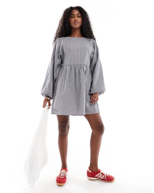 Daisy Street Gray – langärmliges hängerkleid mit em vichykaro- und blumenmuster
