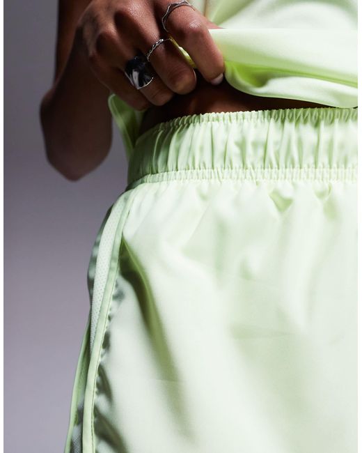 Nike Gray – tempo dri-fit – shorts