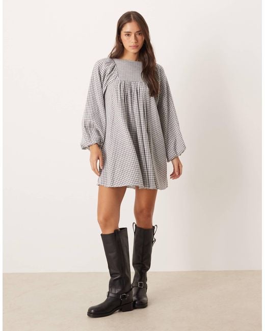 ASOS Gray – kurzes babydoll-keid aus bouclé