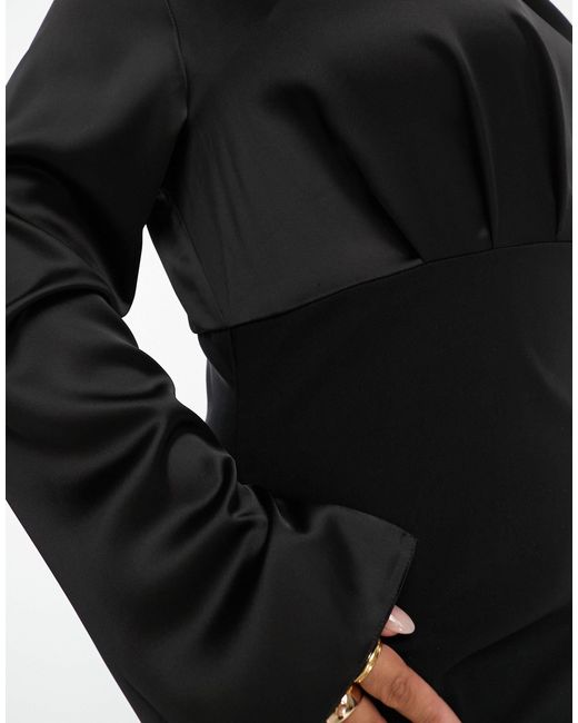 Vestido midi con falda estructurada y cuello alto ASOS de color Black