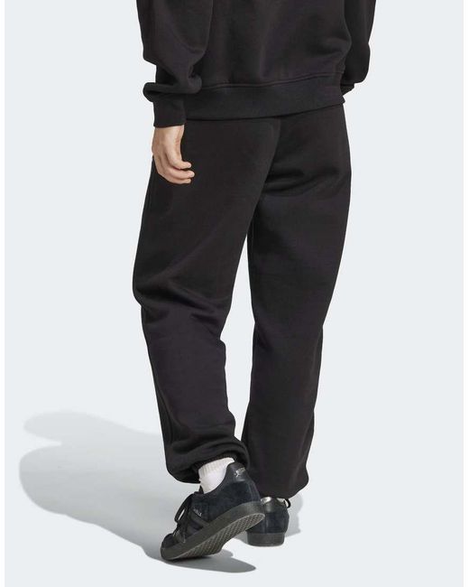 Joggers Negros Básicos De Felpa All Blacks Essentials De Adidas Originals