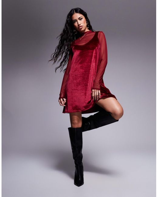 ASOS Red – kurzes 2-in-1-schürzenkleid aus samt