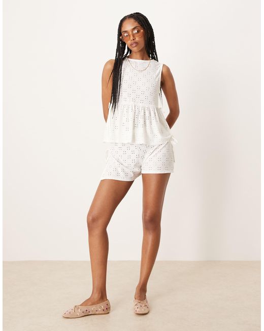 ASOS Natural – shorts