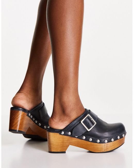 Free People Culver City Clogs With Buckle in Black - Lyst