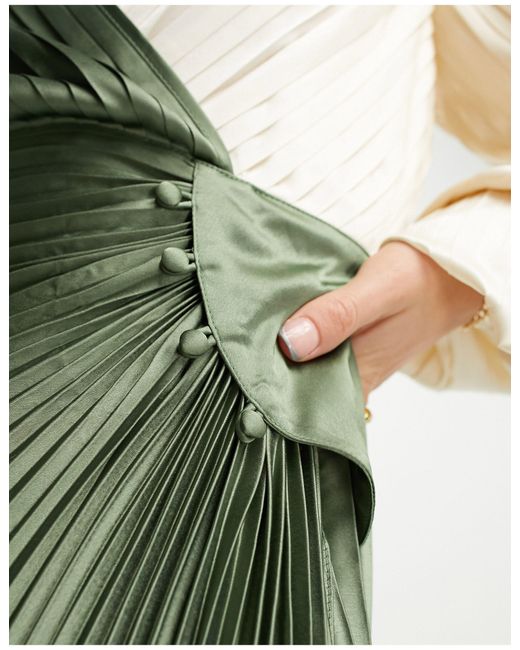 Robe mi-longue portefeuille en satin plissé avec boutons effet color block - kaki et crème ASOS en coloris Green