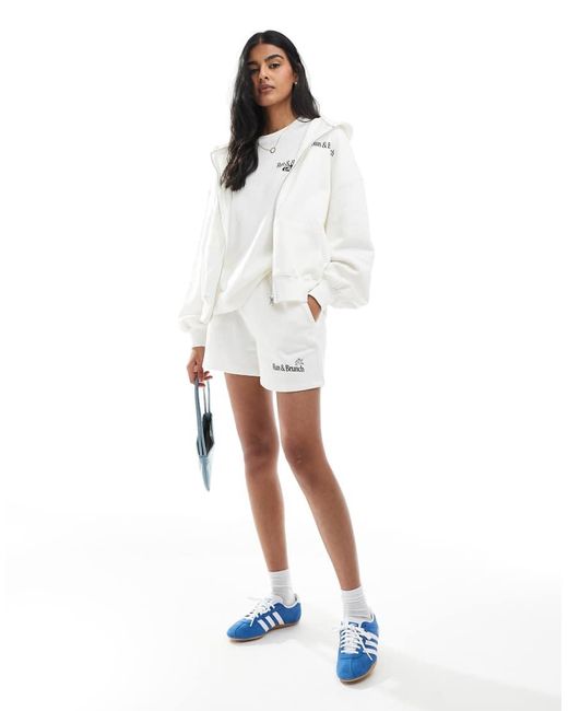 Pull&Bear Oversized Hoodie Met 'Running Club'-Print En Rits in het White
