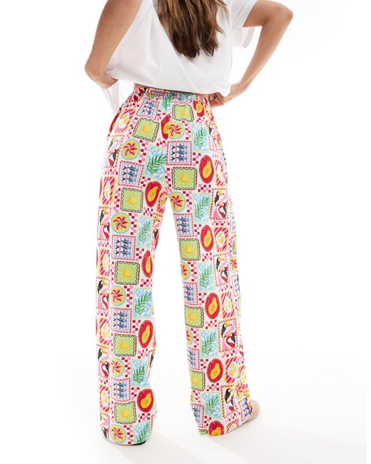 Threadbare White – gerade geschnittene jersey-hose mit postkarten-print und kordelzugbund