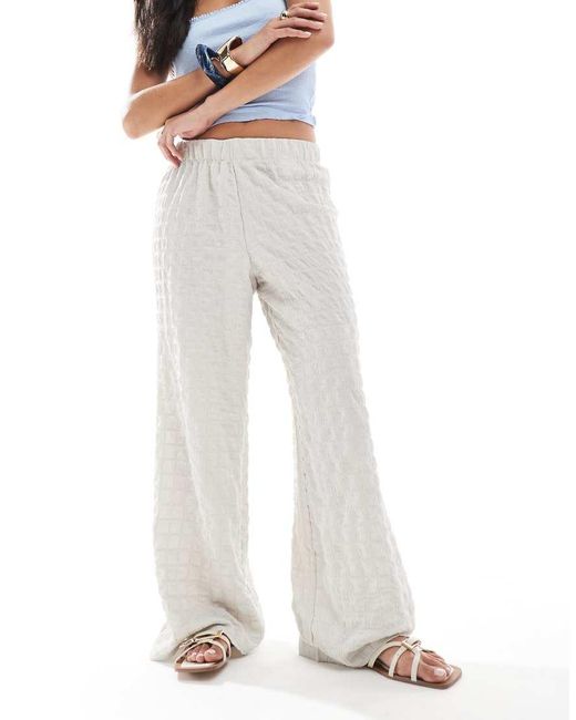Pantalones Gris Hielo De Pernera Ancha De Sirsaca De Only Petite de color White